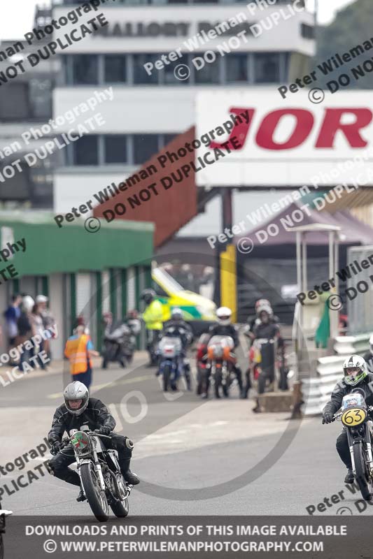 Vintage motorcycle club;eventdigitalimages;mallory park;mallory park trackday photographs;no limits trackdays;peter wileman photography;trackday digital images;trackday photos;vmcc festival 1000 bikes photographs